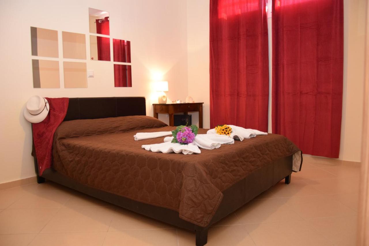Rubini Homes Agia Marina Exteriör bild
