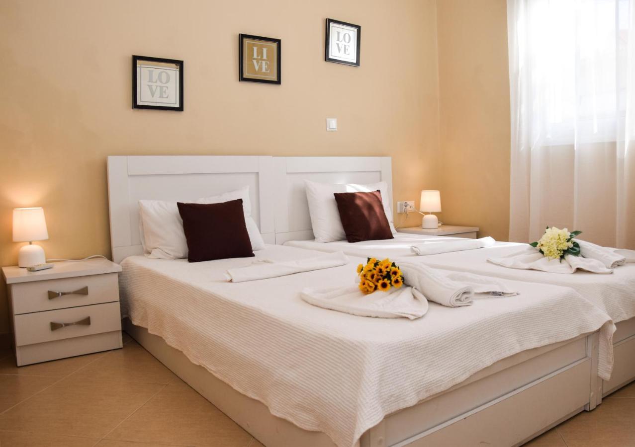 Rubini Homes Agia Marina Exteriör bild